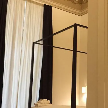 Gatto Bianco Duchessa 3* Bari