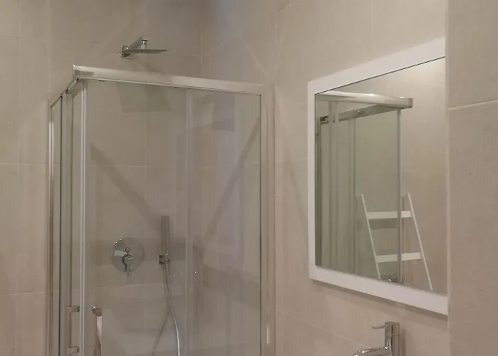 Gatto Bianco Duchessa לינה וארוחת בוקר