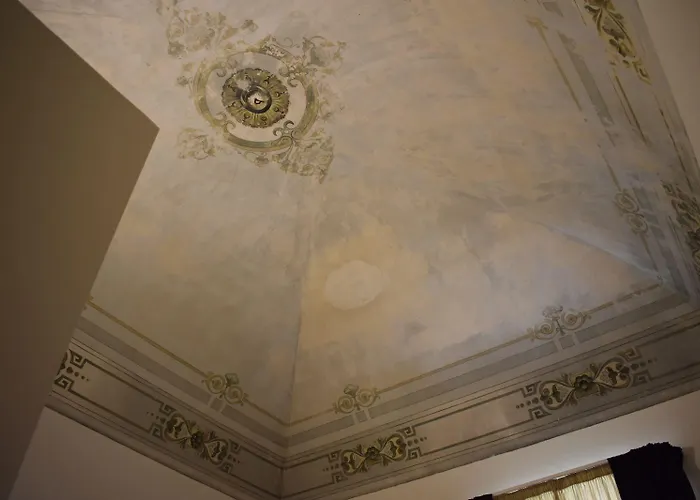 Gatto Bianco Duchessa לינה וארוחת בוקר