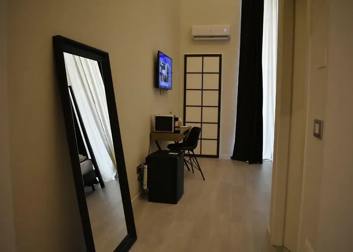 Gatto Bianco Duchessa בארי