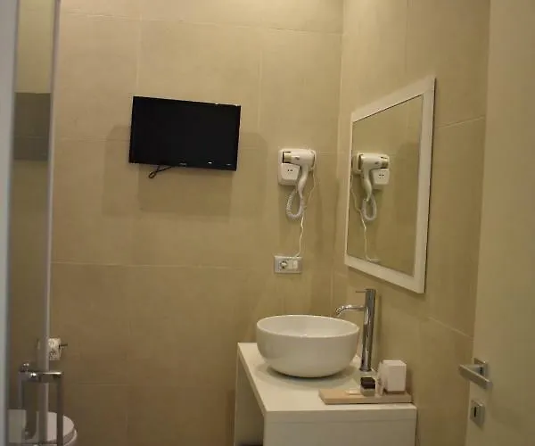 לינה וארוחת בוקר Gatto Bianco Duchessa בארי