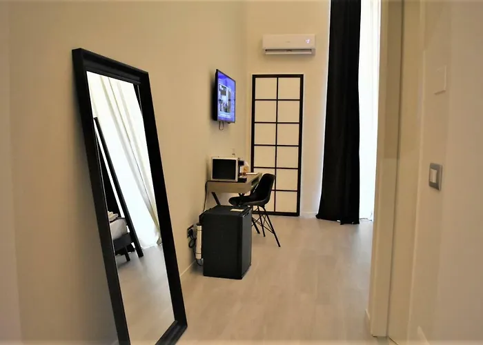 Gatto Bianco Duchessa בארי