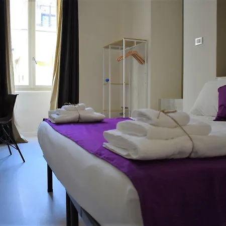 Alojamento de Acomodação e Pequeno-almoço Gatto Bianco Duchessa