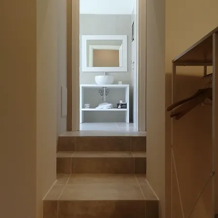 Gatto Bianco Duchessa Готель типу 