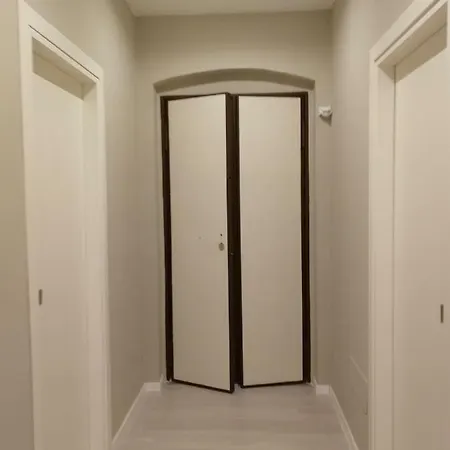 Alojamento de Acomodação e Pequeno-almoço Gatto Bianco Duchessa 3*