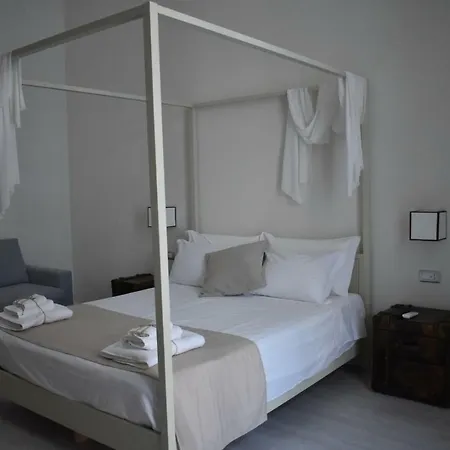 Alojamento de Acomodação e Pequeno-almoço Gatto Bianco Duchessa Bari